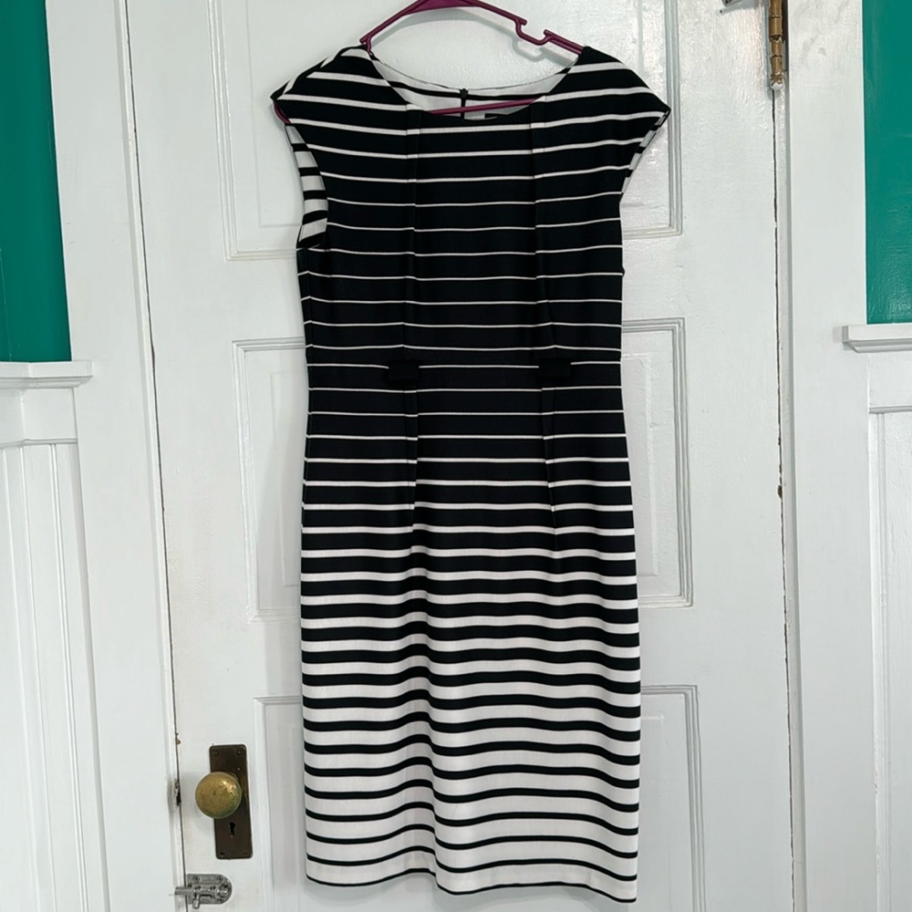 Cap sleeve dress